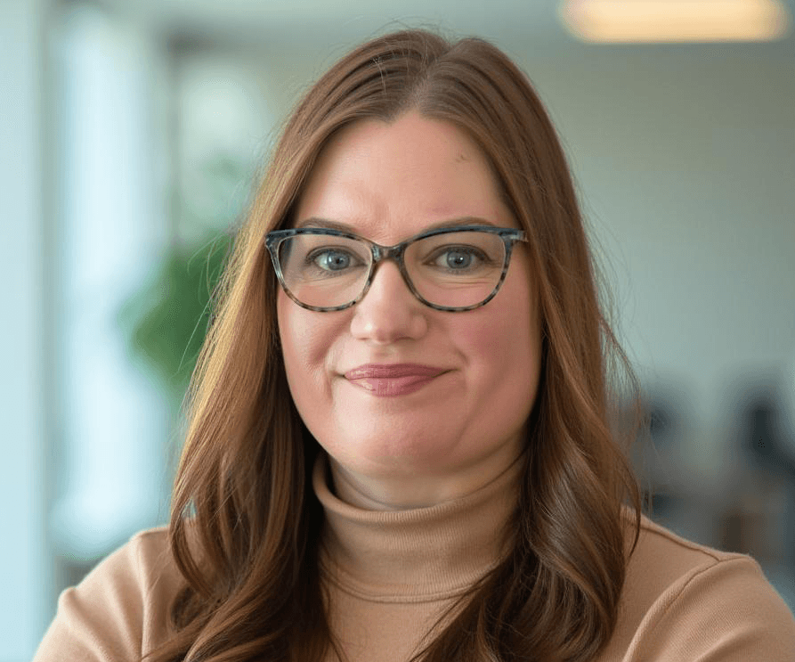 Headshot of Amy Estell